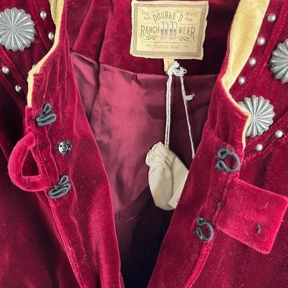 Double D Ranch Velvet Concho Beaded Womens Western Bolero - Picture 7 of 9